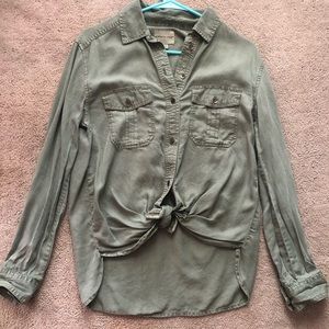 American eagle long sleeve button up shirt
